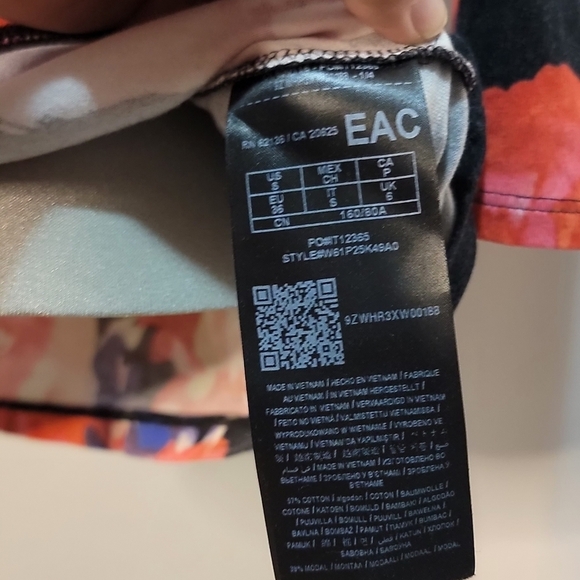 ❤️Guess Floral Top - Picture 6 of 8